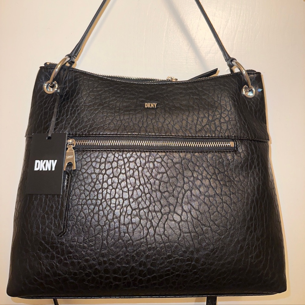This DKNY womens Handbags HOBO is a GREGORIO HOBO CASUAL CLASSIC